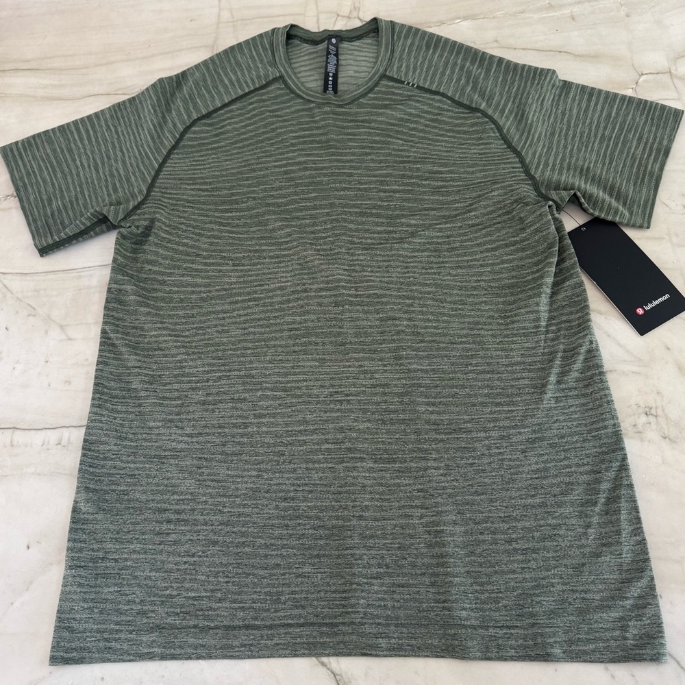 lululemon athletica Metal Vent Tech SS Tee